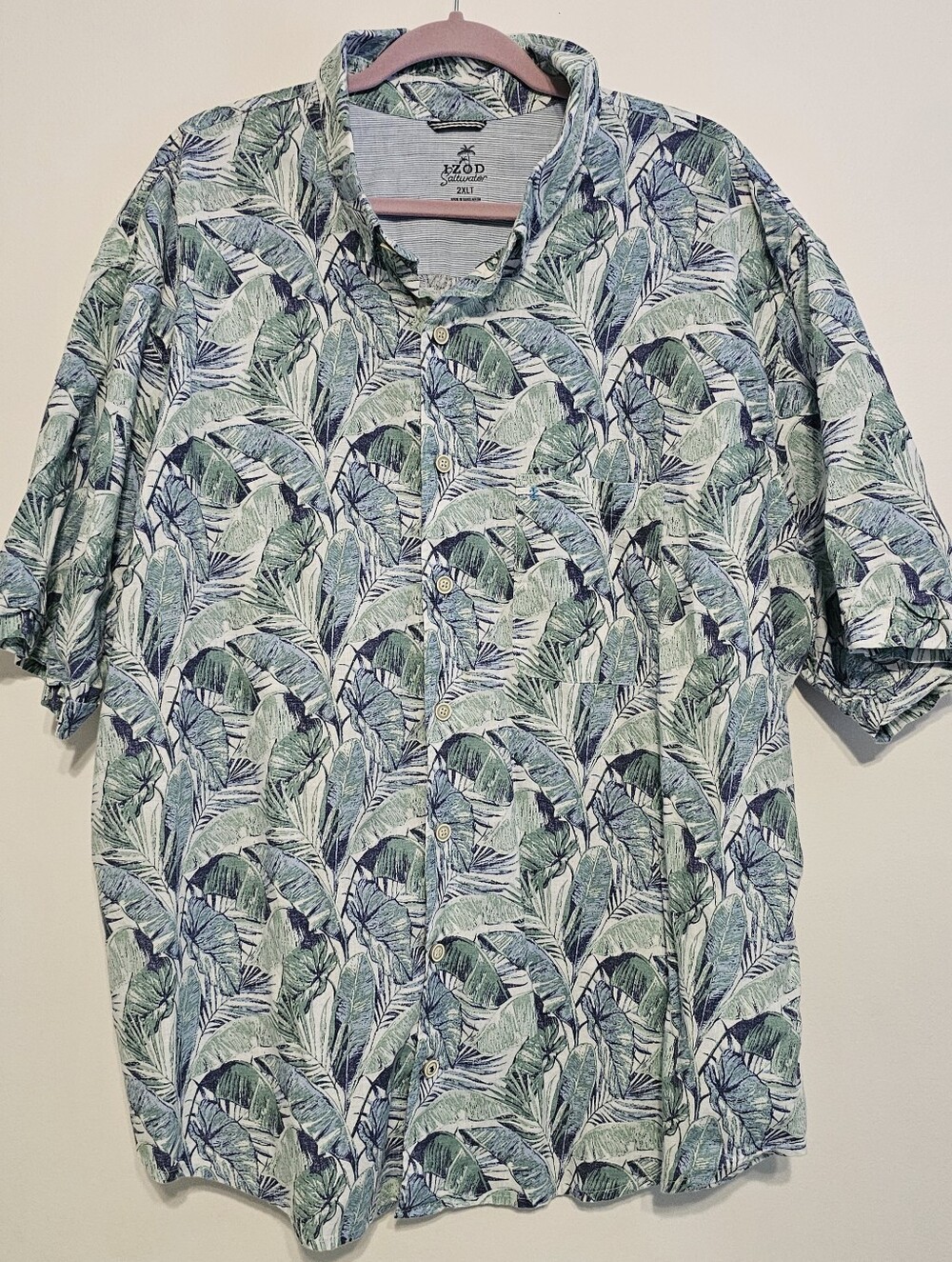 IZOD Men's Button Down Short Sleeve Shirt